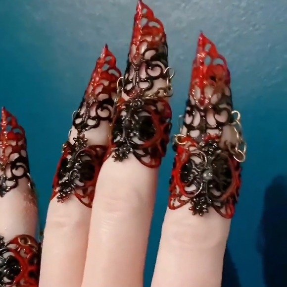 Ebony Armor - Full hand set Claw Rings Red and Black - Gothic Sz med-large 5 pcs - Picture 11 of 14
